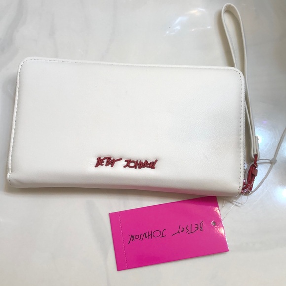 Betsey Johnson White Faux Leather & Red Heart Studded ZA Continental Wallet NWT - Picture 9 of 16